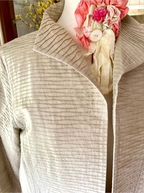 Eileen Fisher Light Beige Silk Textured Open-Front Jacket